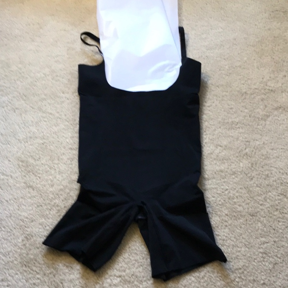 NEW.  Spanx Oncore bodysuit